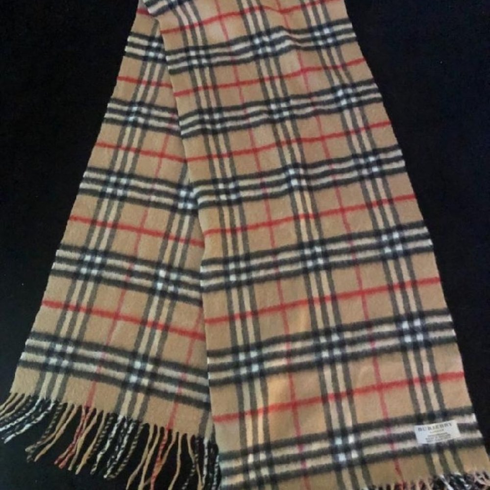 *BURBERRY CASHMERE SCARF IPC *